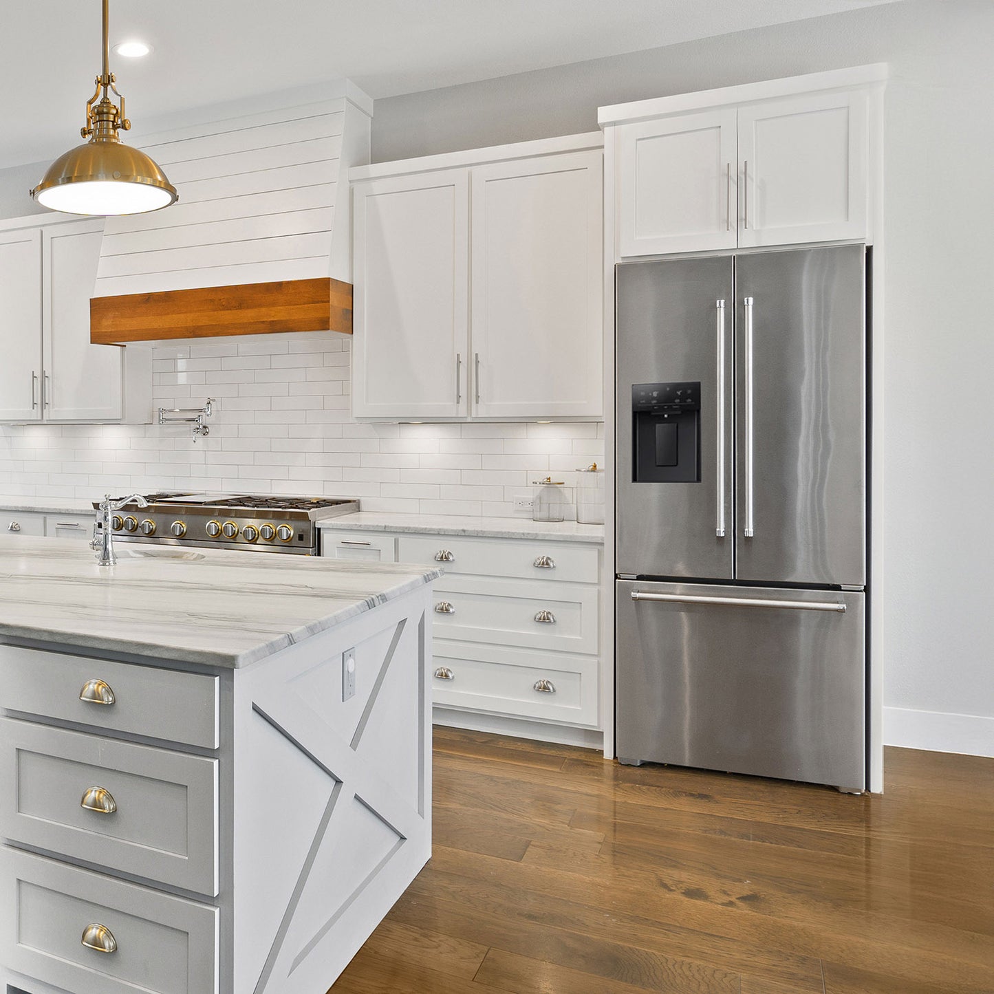 French Door Refrigerator Freezer with Ice & Water Dispenser – Stainless Steel